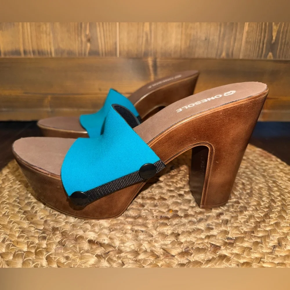 ONESOLE Diva soft step Turquoise and Brown Platform Sandals